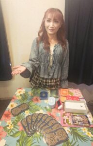 柚嬉先生の鑑定の様子